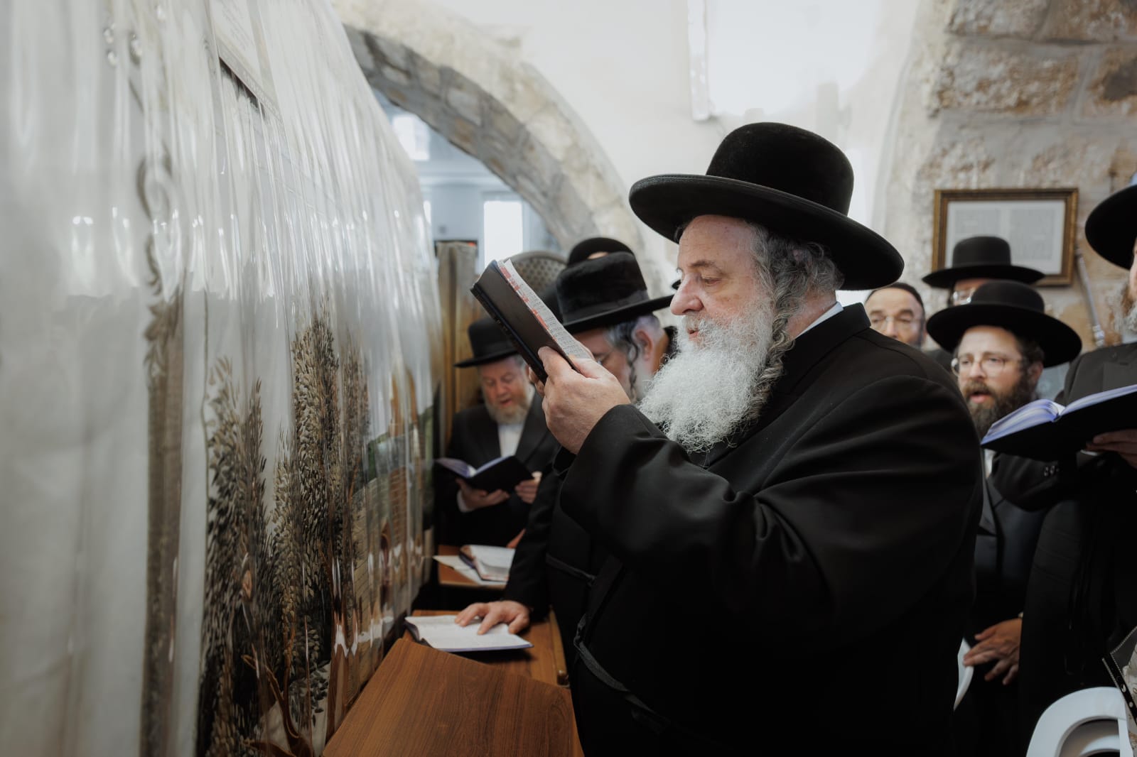 "לאמץ את מידת השתיקה": בקשתו של רבי שאול מהנגידים 