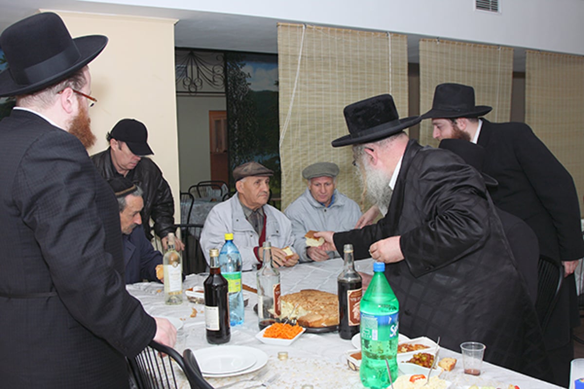 וויניצא: האדמו"ר ממאקווא בברית לשלושה יהודים