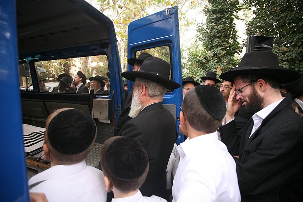 ירושלים: אלפים בהלווית הרב שלמה לורנץ ז"ל