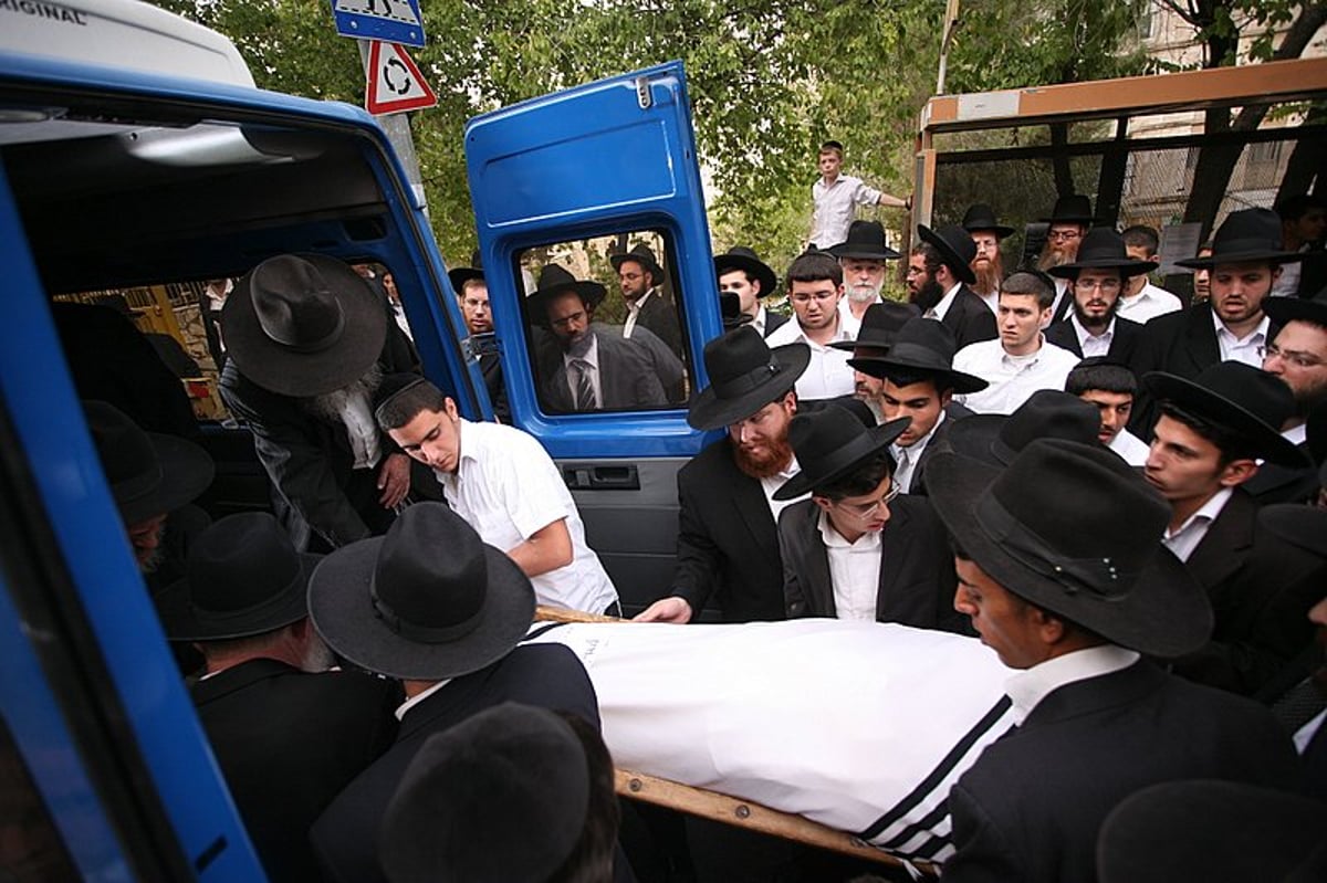 ירושלים: אלפים בהלווית הרב שלמה לורנץ ז"ל