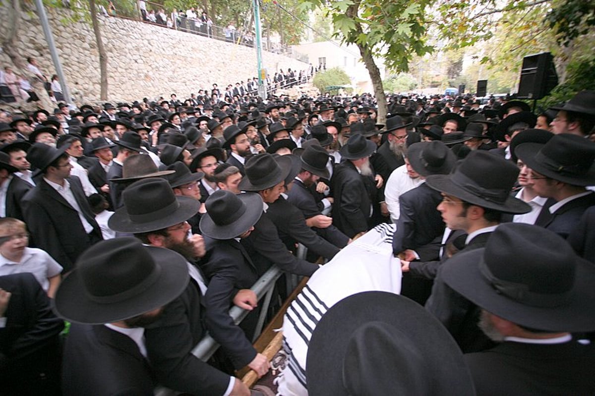 ירושלים: אלפים בהלווית הרב שלמה לורנץ ז"ל