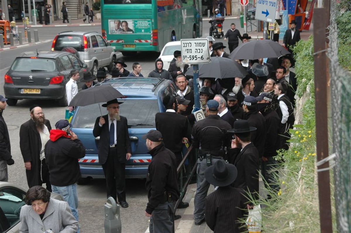 תיעוד: חוקרים ביצעו שחזור מהגניבה בבית הגראי"ל