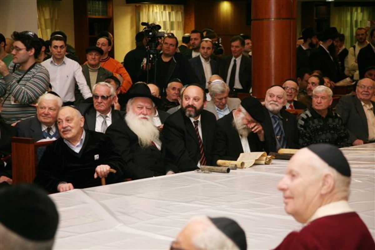 אלפים ברוסיה: והעיר מוסקבה צהלה ושמחה