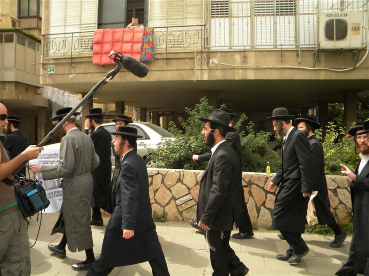 ´קנאים´ הגיעו מבית-שמש להפריע לביקור פרס בב"ב