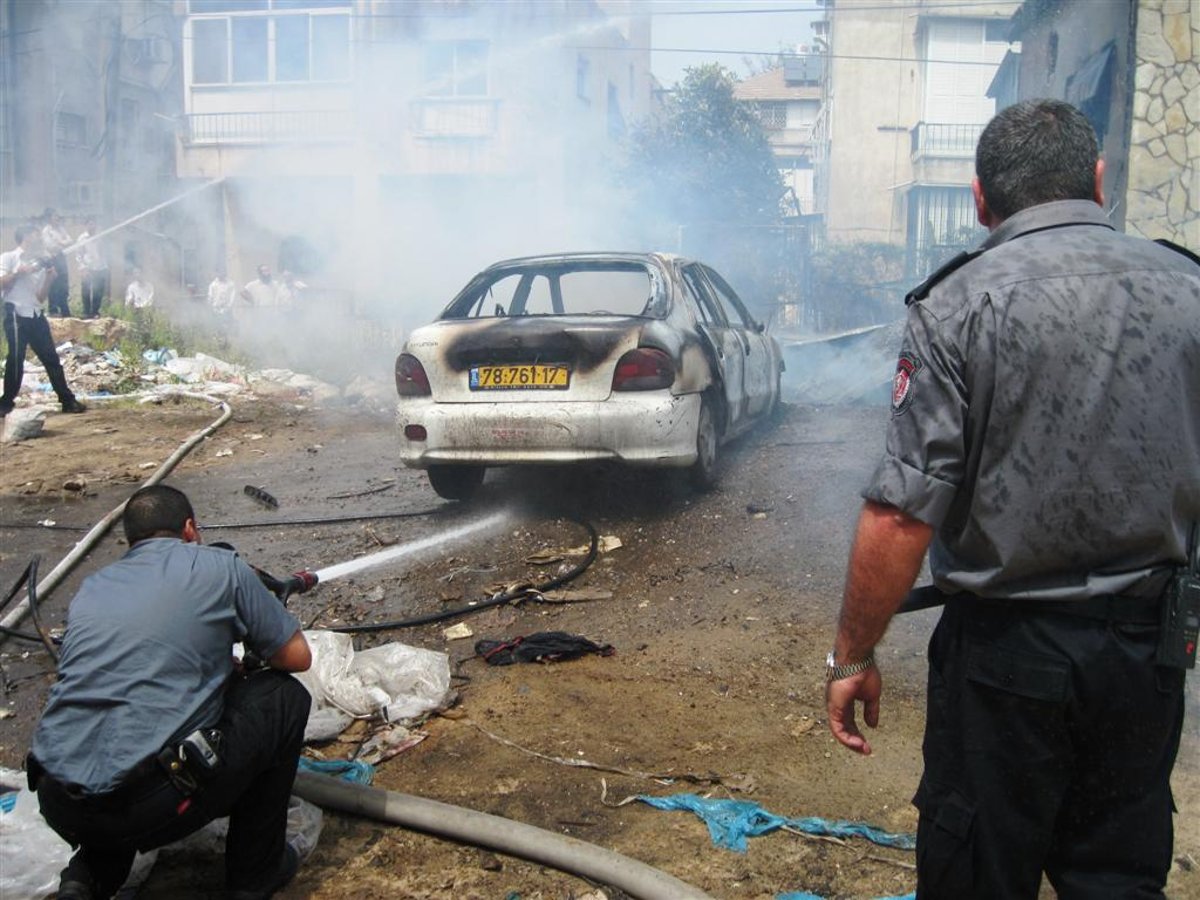 ב"ב: רכב ומבנה עלו באש כתוצאה ממשחק ילדים באש של שריפת חמץ