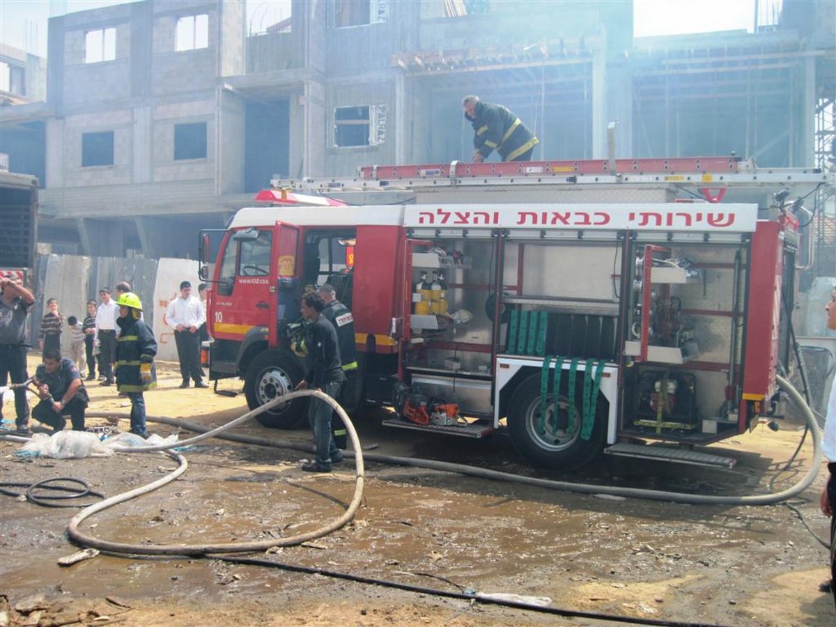 ב"ב: רכב ומבנה עלו באש כתוצאה ממשחק ילדים באש של שריפת חמץ