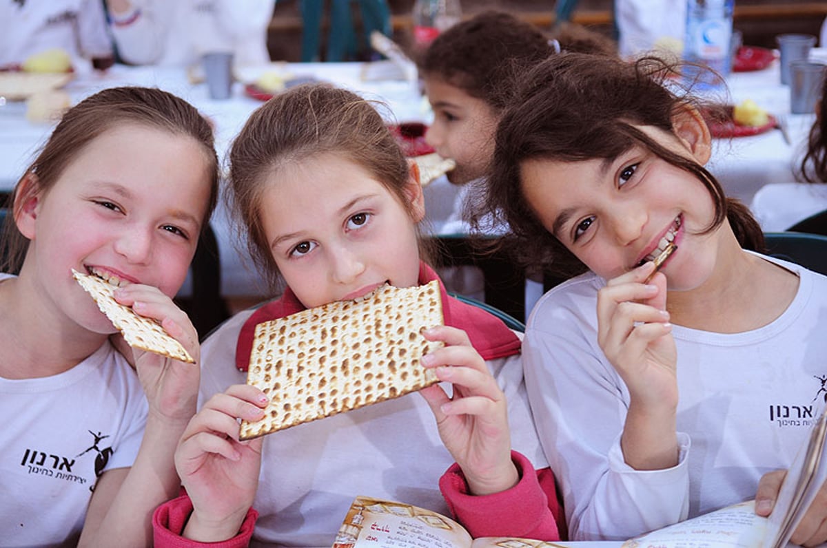 הילדים נדהמו: הרב מצגר בא לחגוג