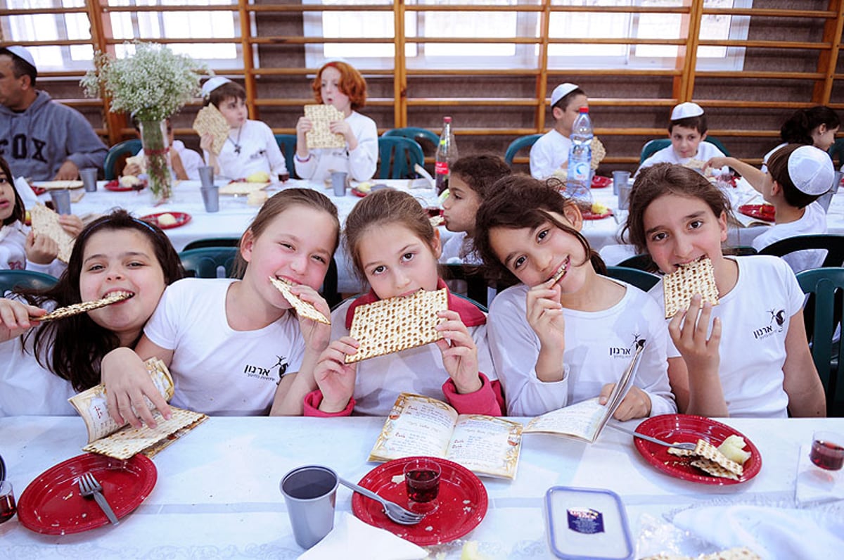 הילדים נדהמו: הרב מצגר בא לחגוג