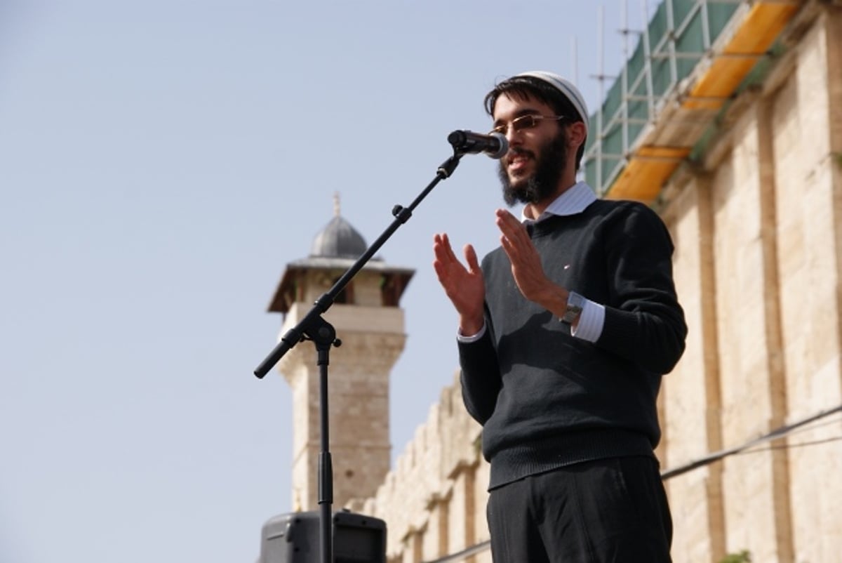 רבבות חגגו בעיר-האבות: אובמה לא יזיז אותנו מכאן