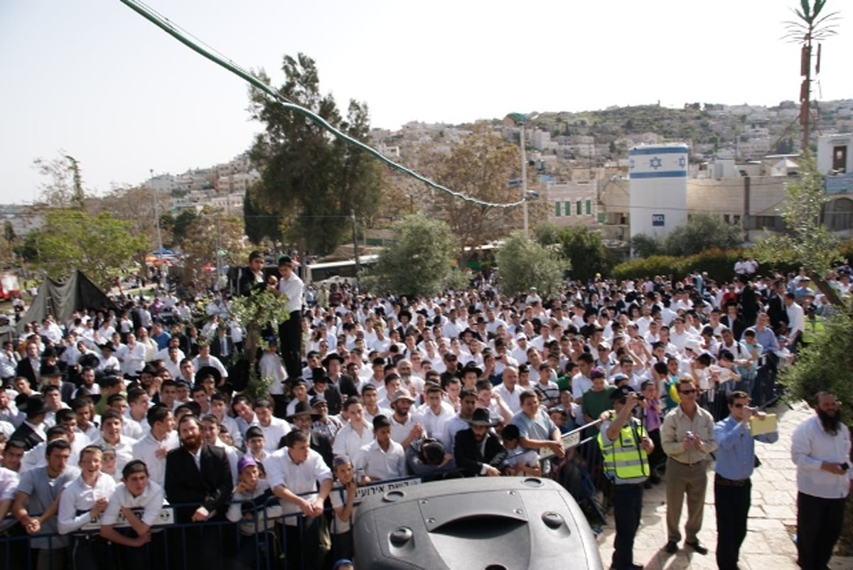 רבבות חגגו בעיר-האבות: אובמה לא יזיז אותנו מכאן