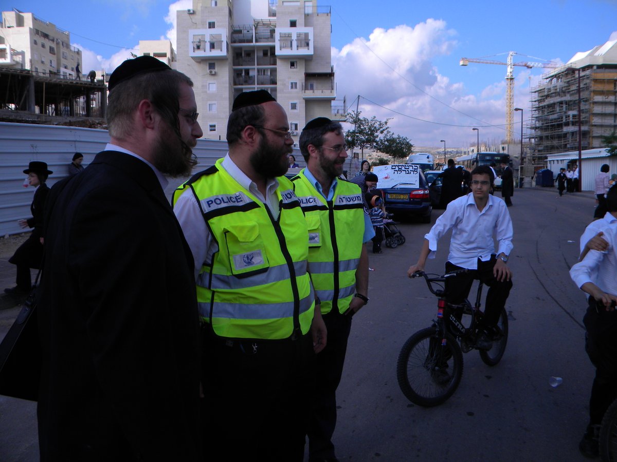 ל"ג בעומר: חב"ד צעדו במעוז הליטאי