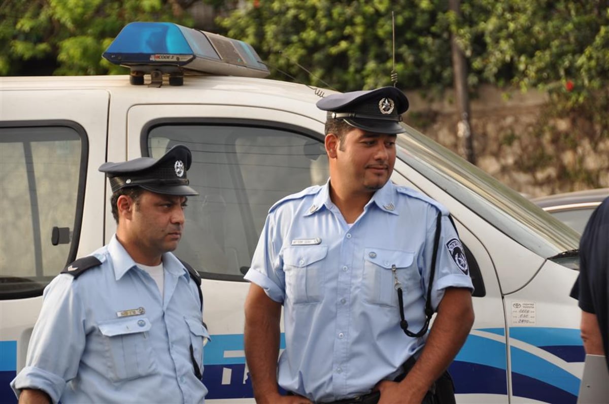 תאונת שרשרת בבני-ברק: נהג רכב נפצע באורח בינוני. צפו בתמונות