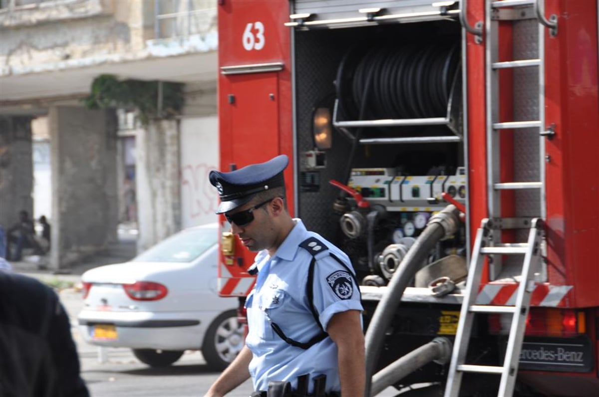 תל-אביב: שריפת ענק פרצה בבניין, הלכודים נמלטו