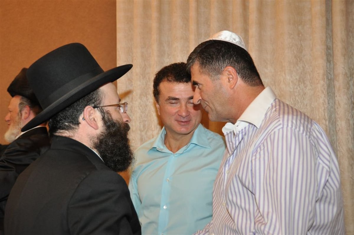 תמונות ראשונות: איפה יוסל´ה? בשמחת יו"ר זק"א