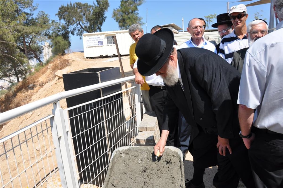 שר התשתיות: "בני-ברק - גשר בין העבר לעתיד של עם-ישראל"