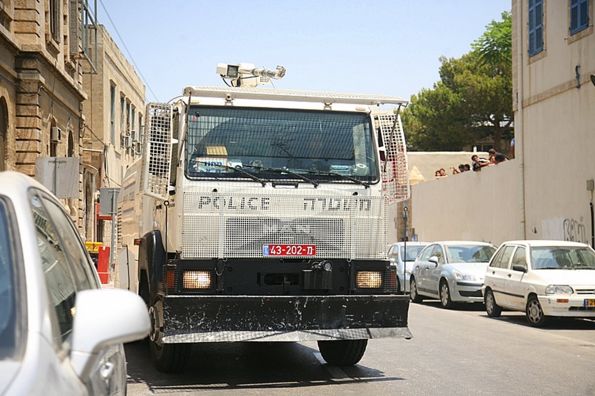 תקדים: הגאב"ד הגיע ליפו; עשרות אברכים מחו ונפצעו