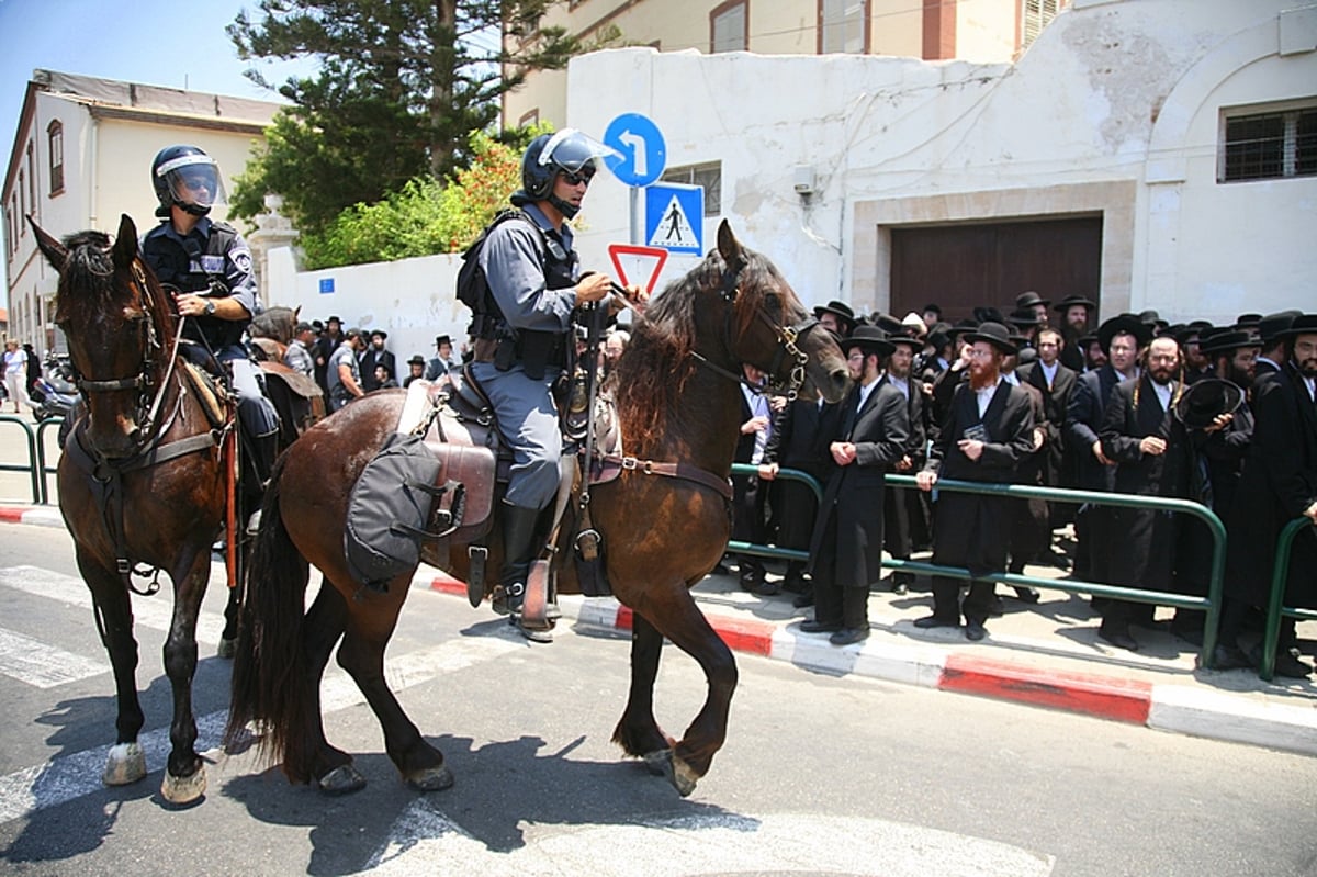 תקדים: הגאב"ד הגיע ליפו; עשרות אברכים מחו ונפצעו