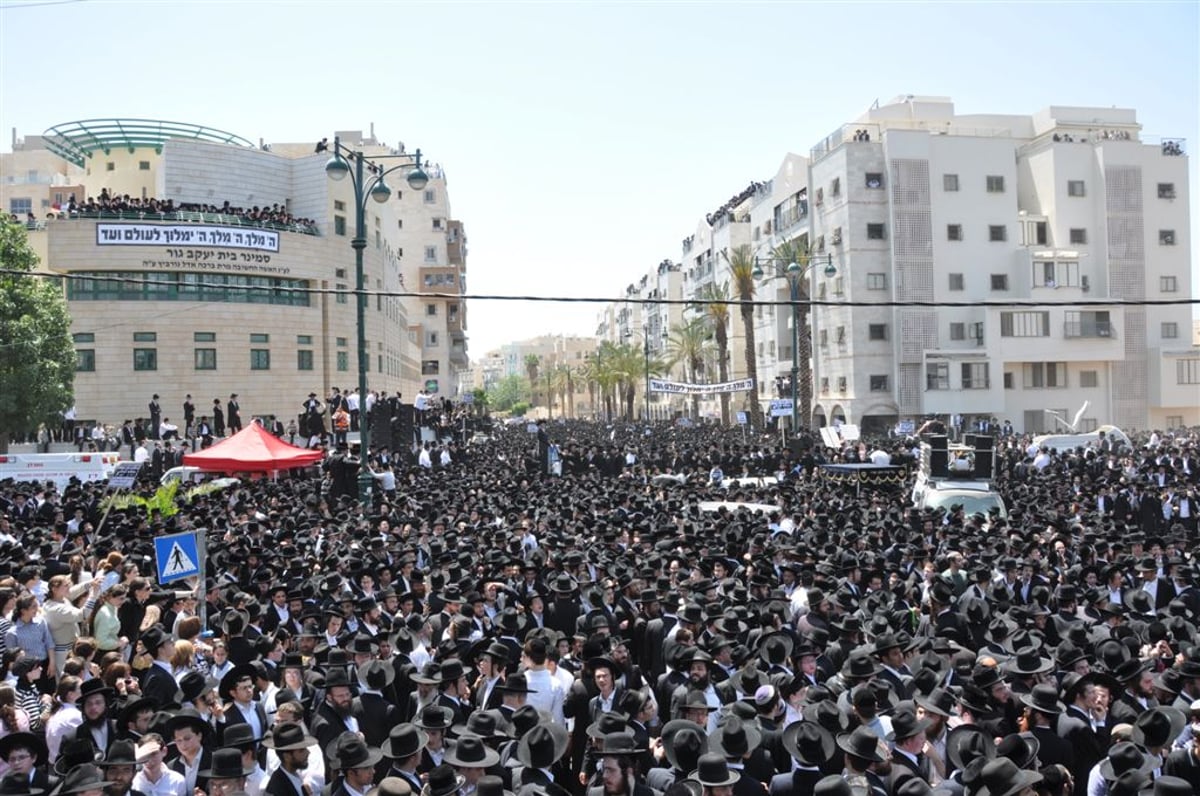 גלריית ענק: מאה אלף מחו בבני-ברק