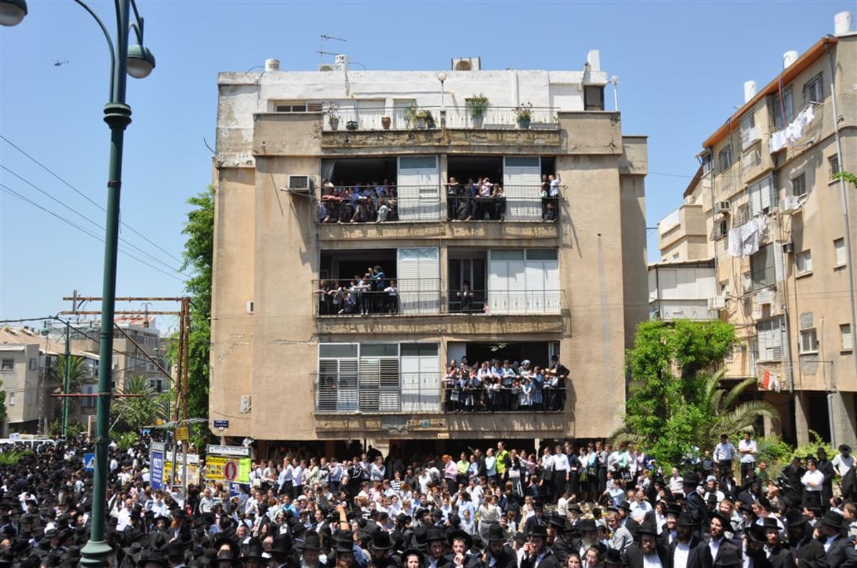 גלריית ענק: מאה אלף מחו בבני-ברק