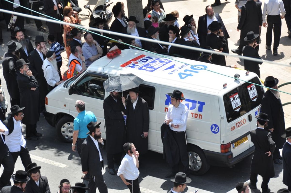 גלריית ענק: מאה אלף מחו בבני-ברק