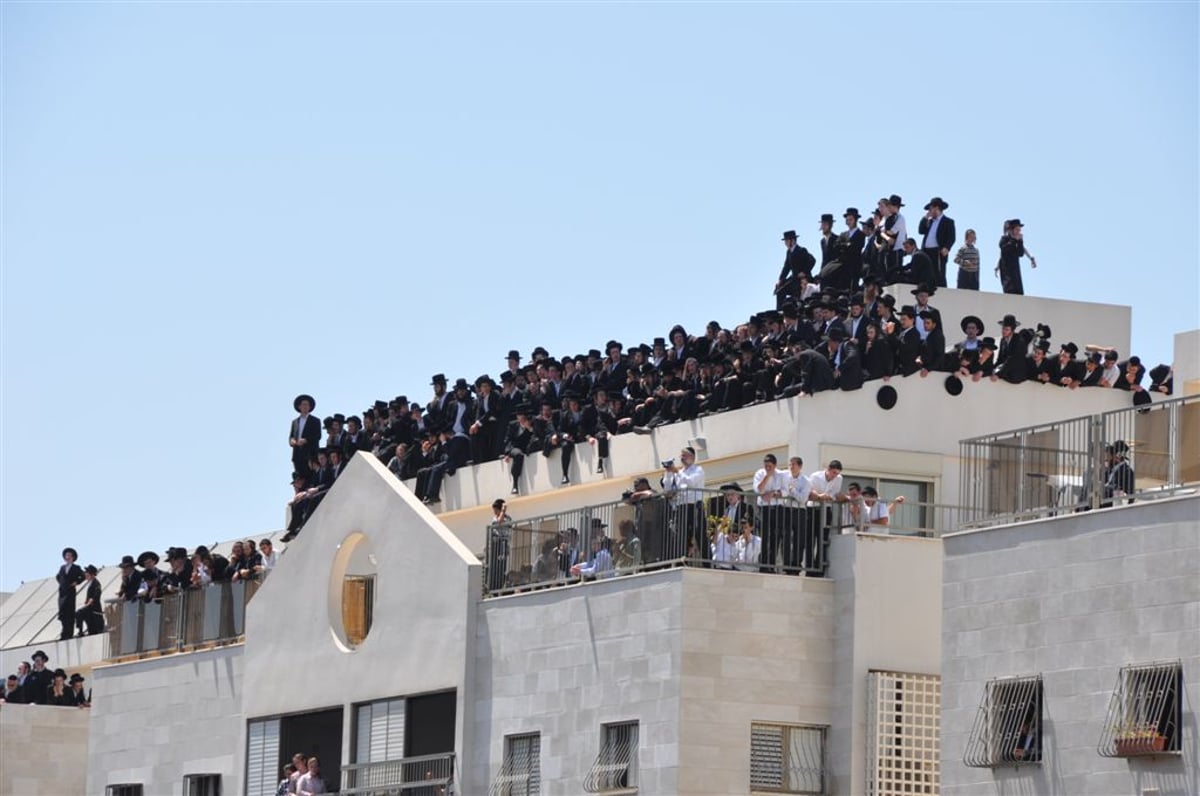 גלריית ענק: מאה אלף מחו בבני-ברק