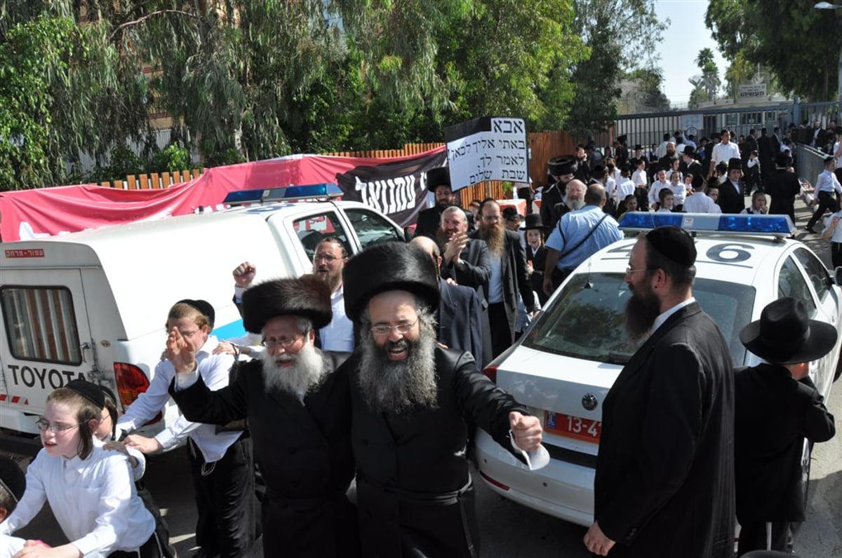 ערב שבת, מעשיהו: הילדים זעקו "גוט שבת, אבא". צפו