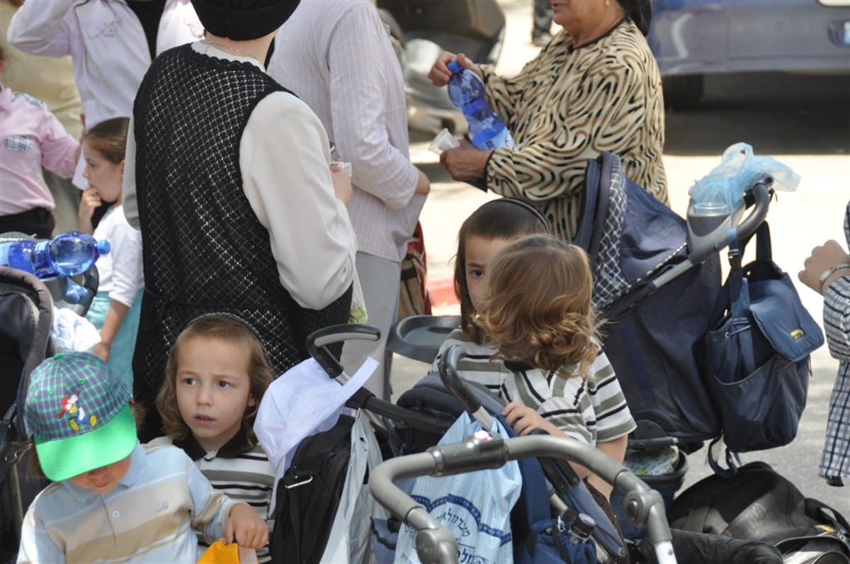 שבוע למאסר: המשפחות הורשו לבקר את האסירים