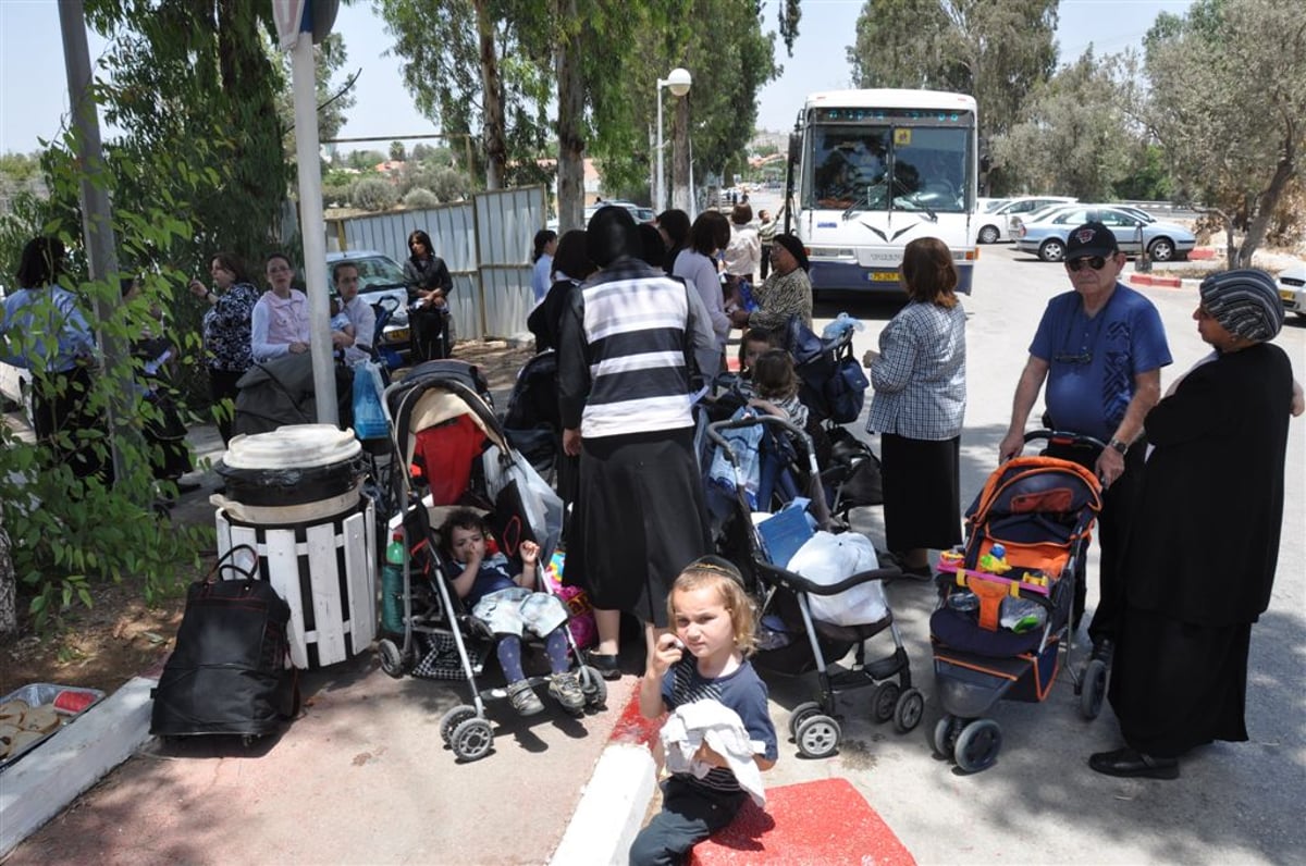 שבוע למאסר: המשפחות הורשו לבקר את האסירים