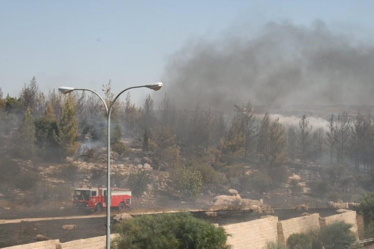 תיעוד לוהט: אוטובוס בוער בבית-שמש