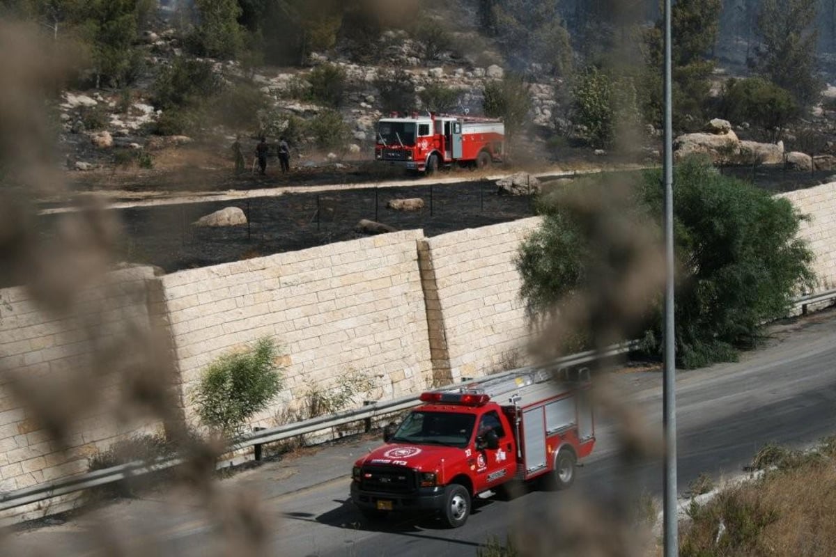 תיעוד לוהט: אוטובוס בוער בבית-שמש