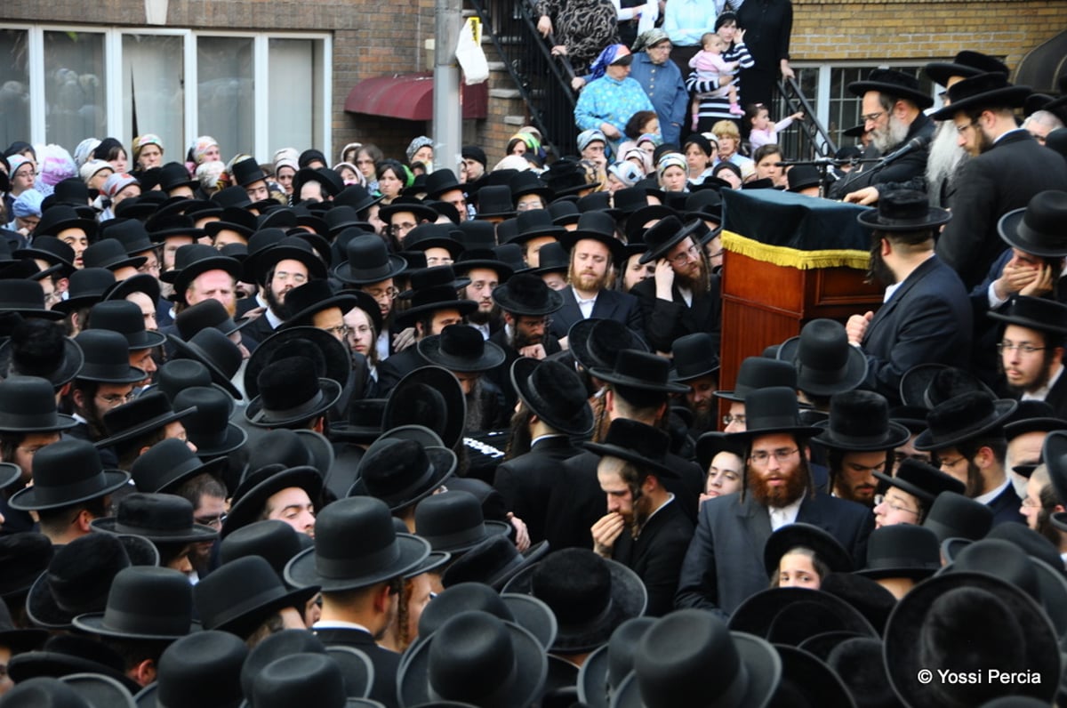 גלריית ענק: דרכה האחרונה של הרבנית מסאטמר ע"ה