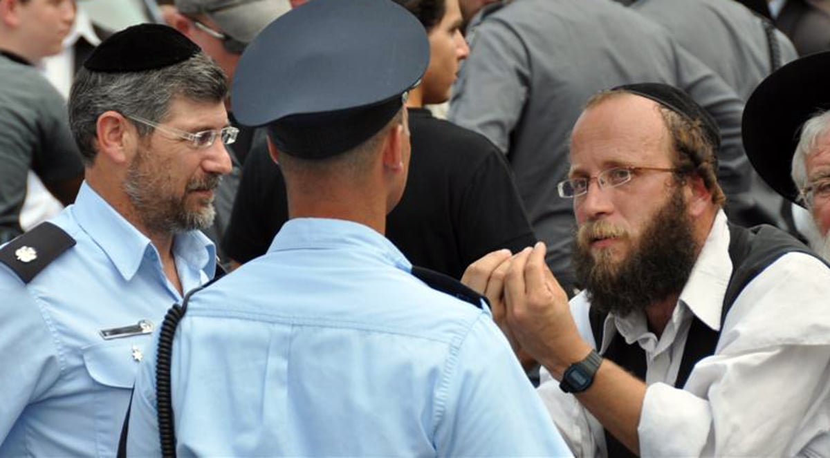 חיזוק מפתיע: הגר"ח הגיע למחות נגד החפירות ביפו