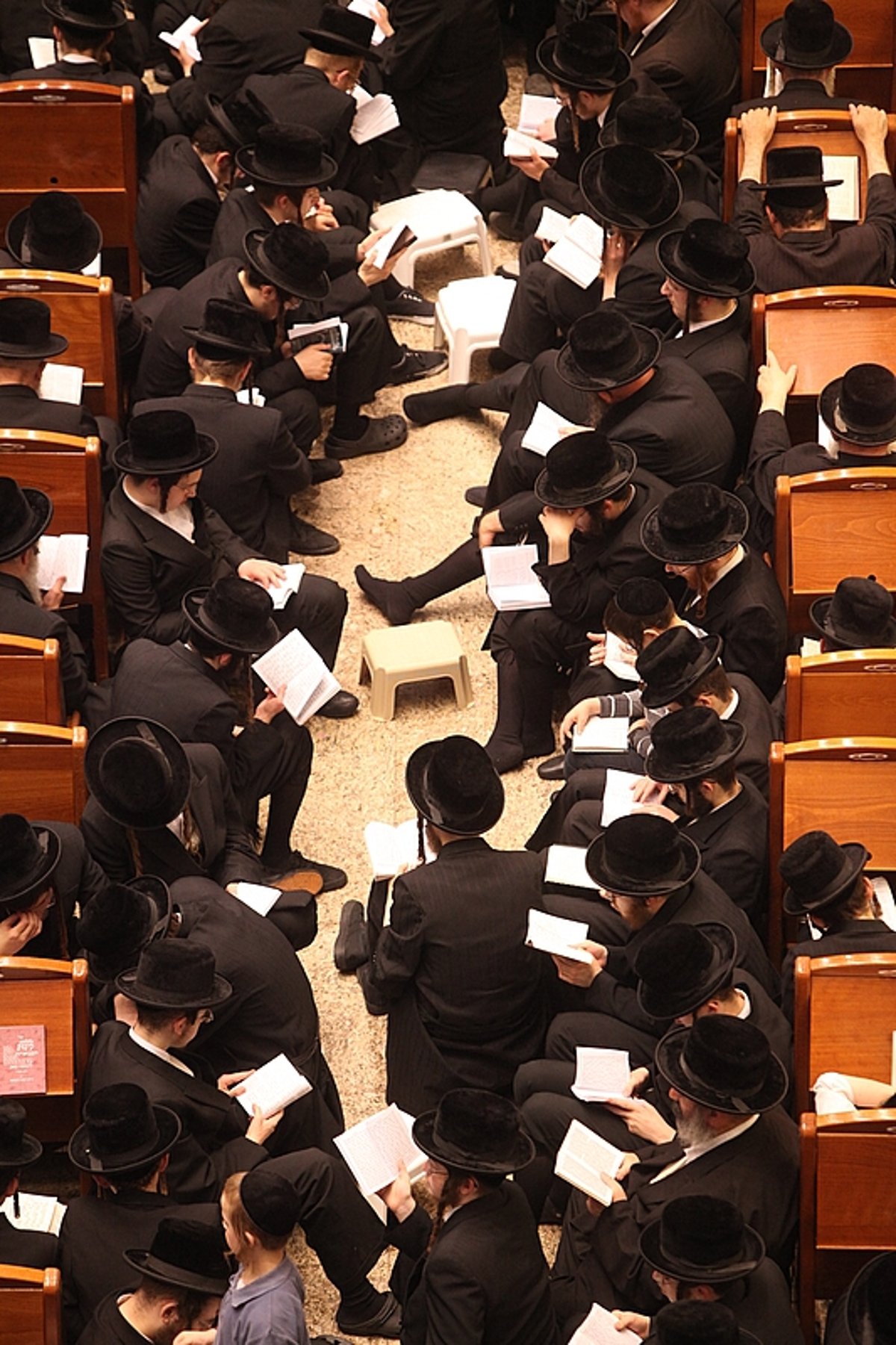 תיעוד ענק: "קינות" של הרבי מבעלזא