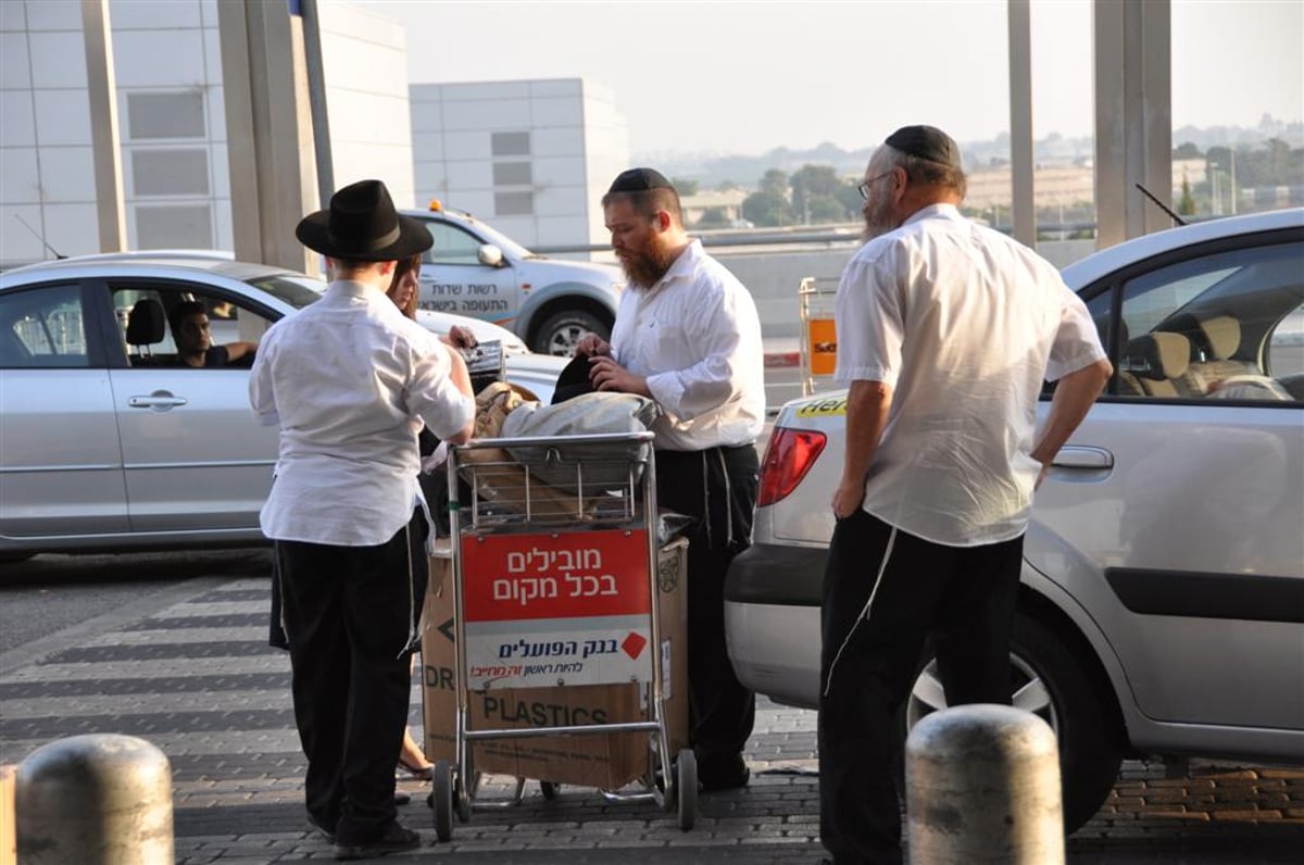 ממשיכי דרכם של השלוחים הי"ד - נסעו למומבאי