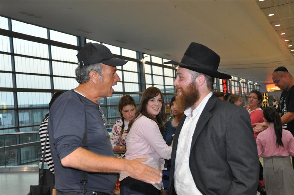 ממשיכי דרכם של השלוחים הי"ד - נסעו למומבאי