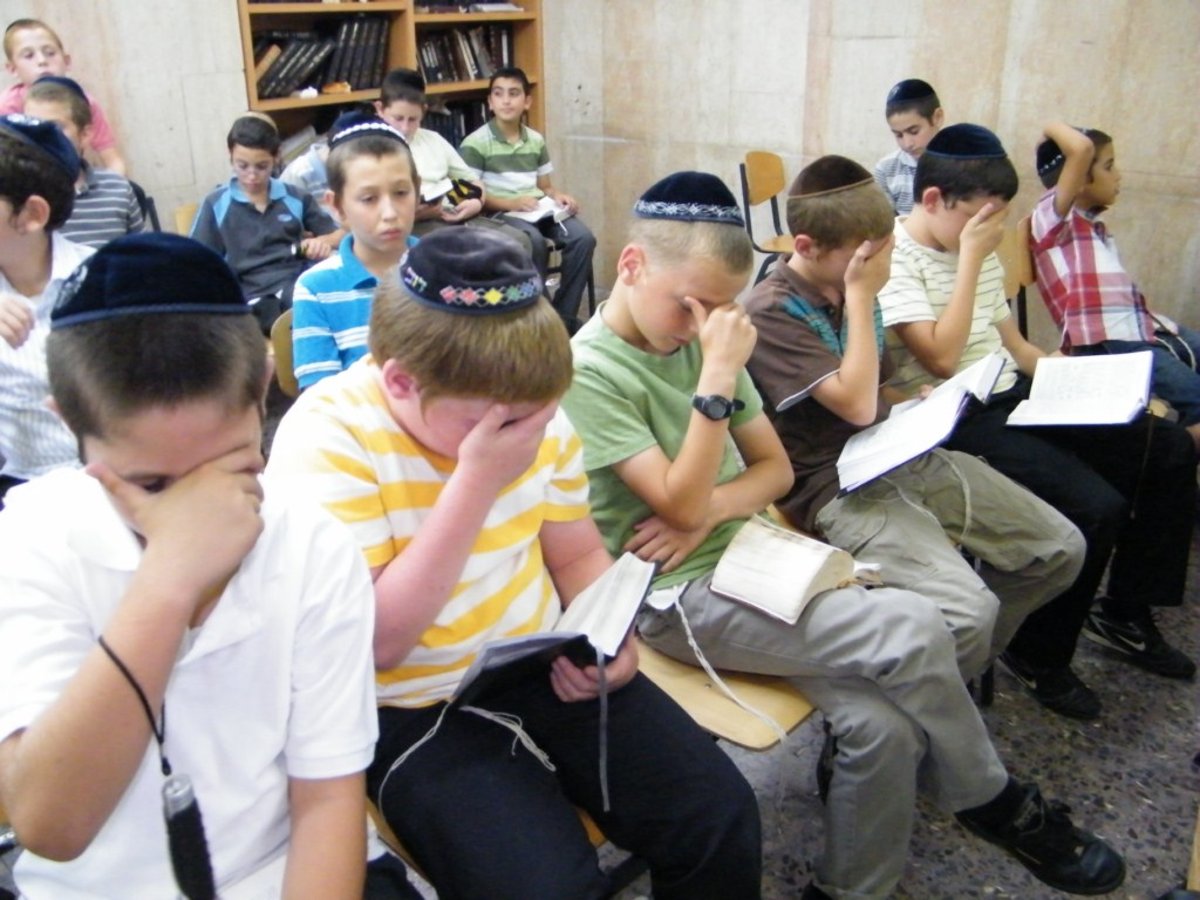 כיכר היום: מחנה-הקיץ של חב"ד