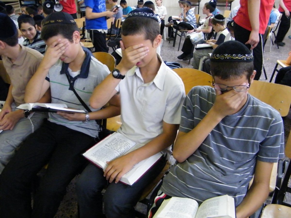 כיכר היום: מחנה-הקיץ של חב"ד