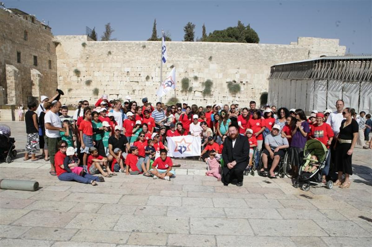 ילדי עמותת "רחשי לב" חיזקו את נועם שליט