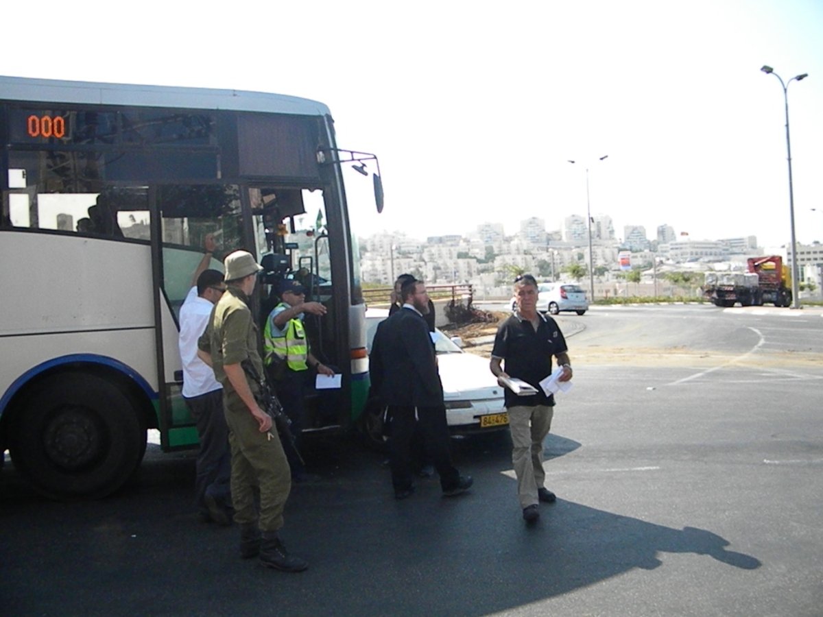 סופר-בום: אוטובוס התנגש ברכב במודיעין-עלית