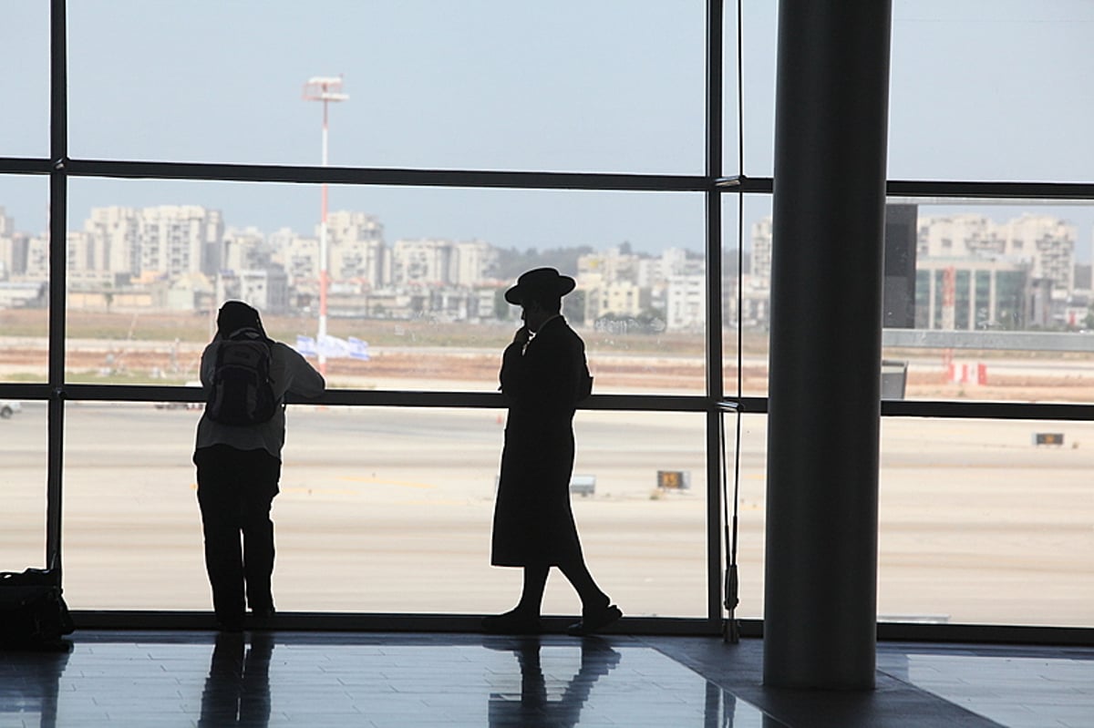 רבבות בדרכם לאומן: צלם "כיכר השבת" עם הנוסעים