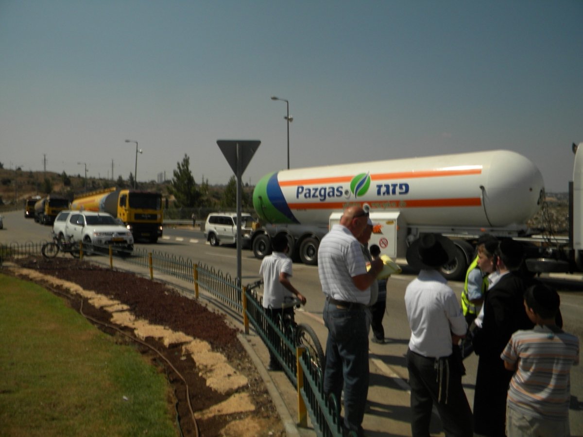 וידאו, תמונות: דליפת סולר השביתה את מודיעין-עלית