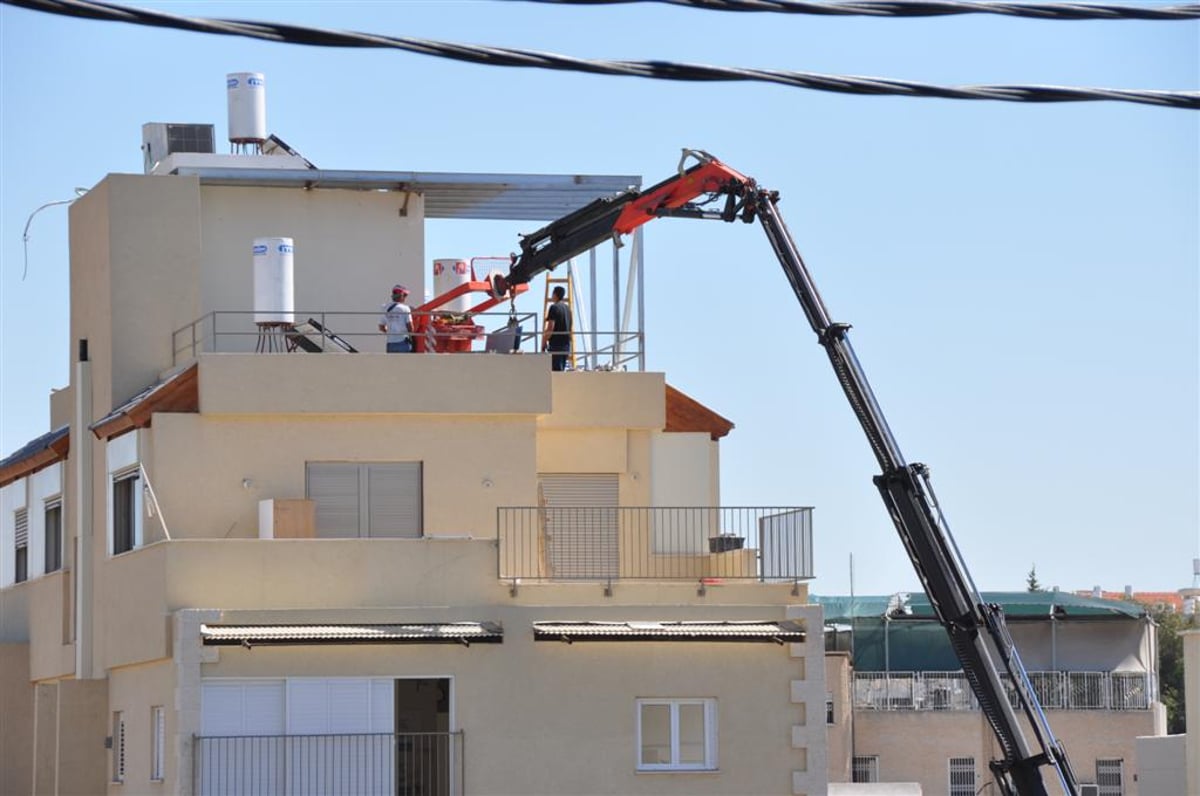 בני-ברק: זלזלו בצווים ואיבדו את הגג