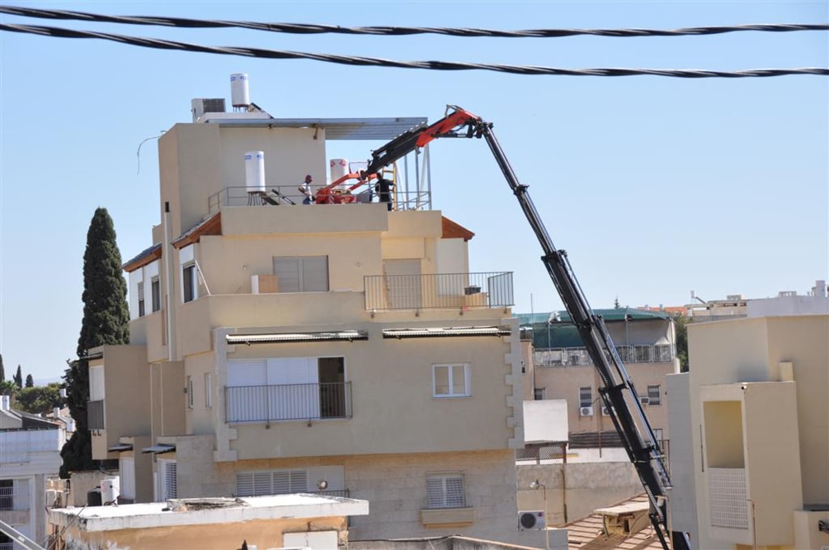 בני-ברק: זלזלו בצווים ואיבדו את הגג