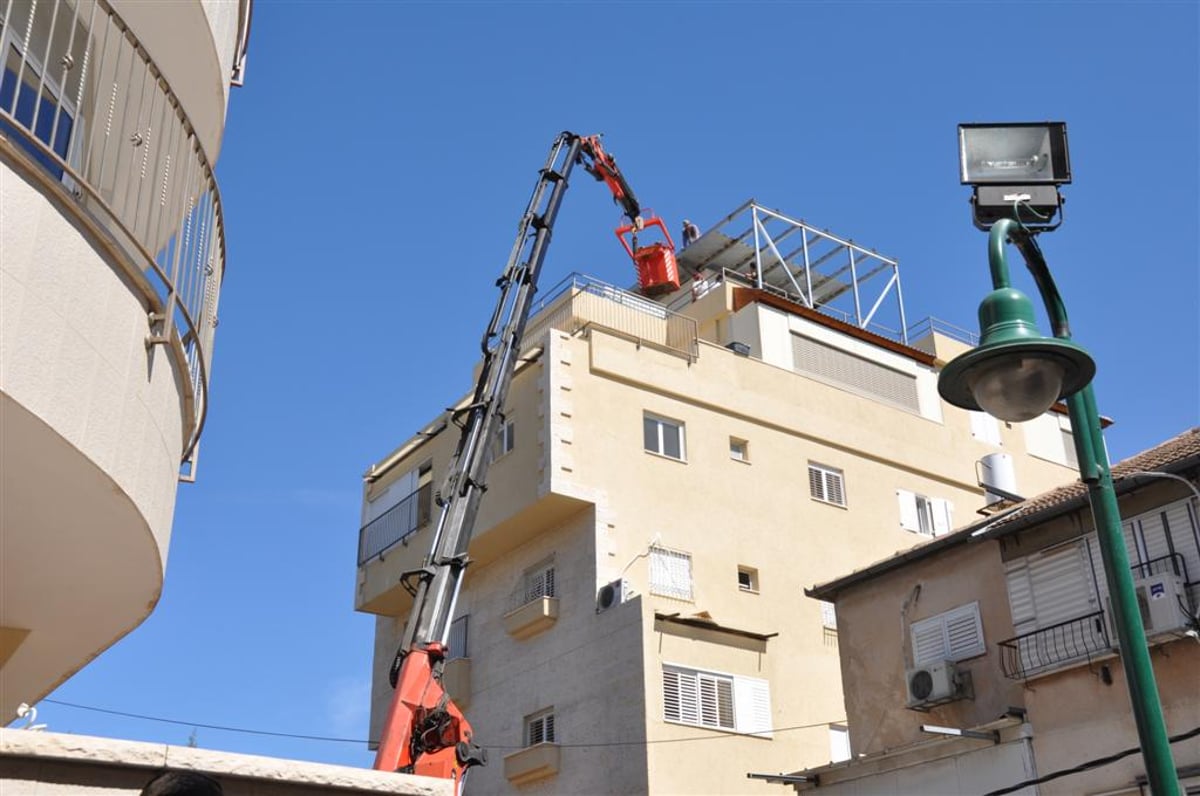 בני-ברק: זלזלו בצווים ואיבדו את הגג