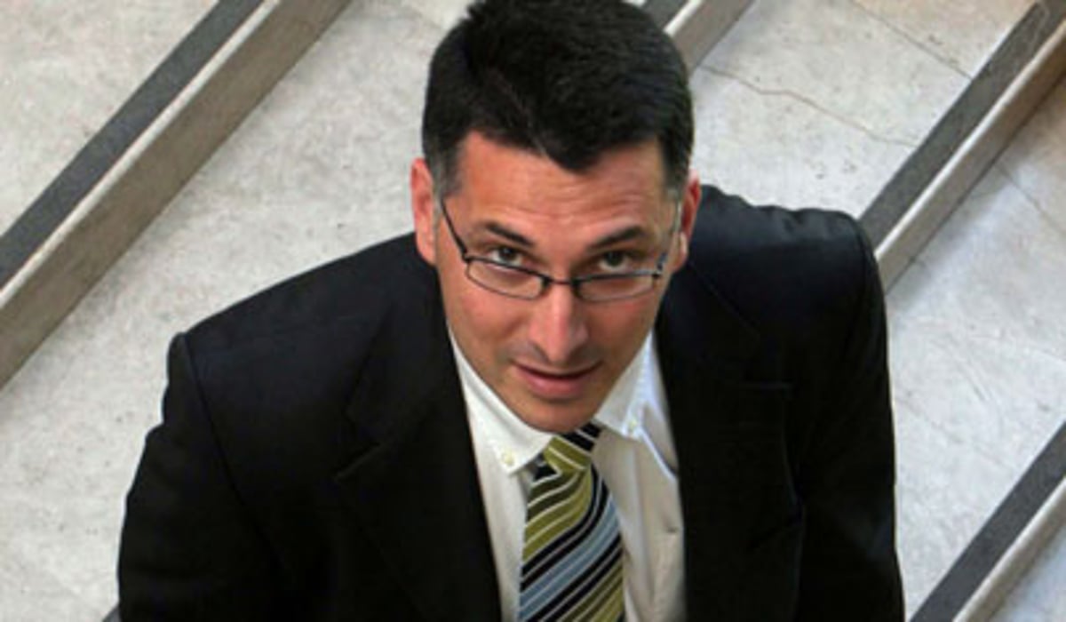 גדעון סער