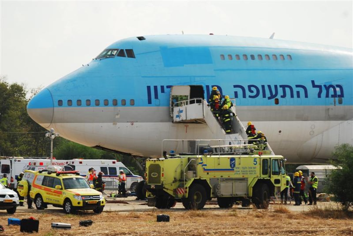 זה רק תרגיל: מטוס עם נוסעים התרסק בשדה