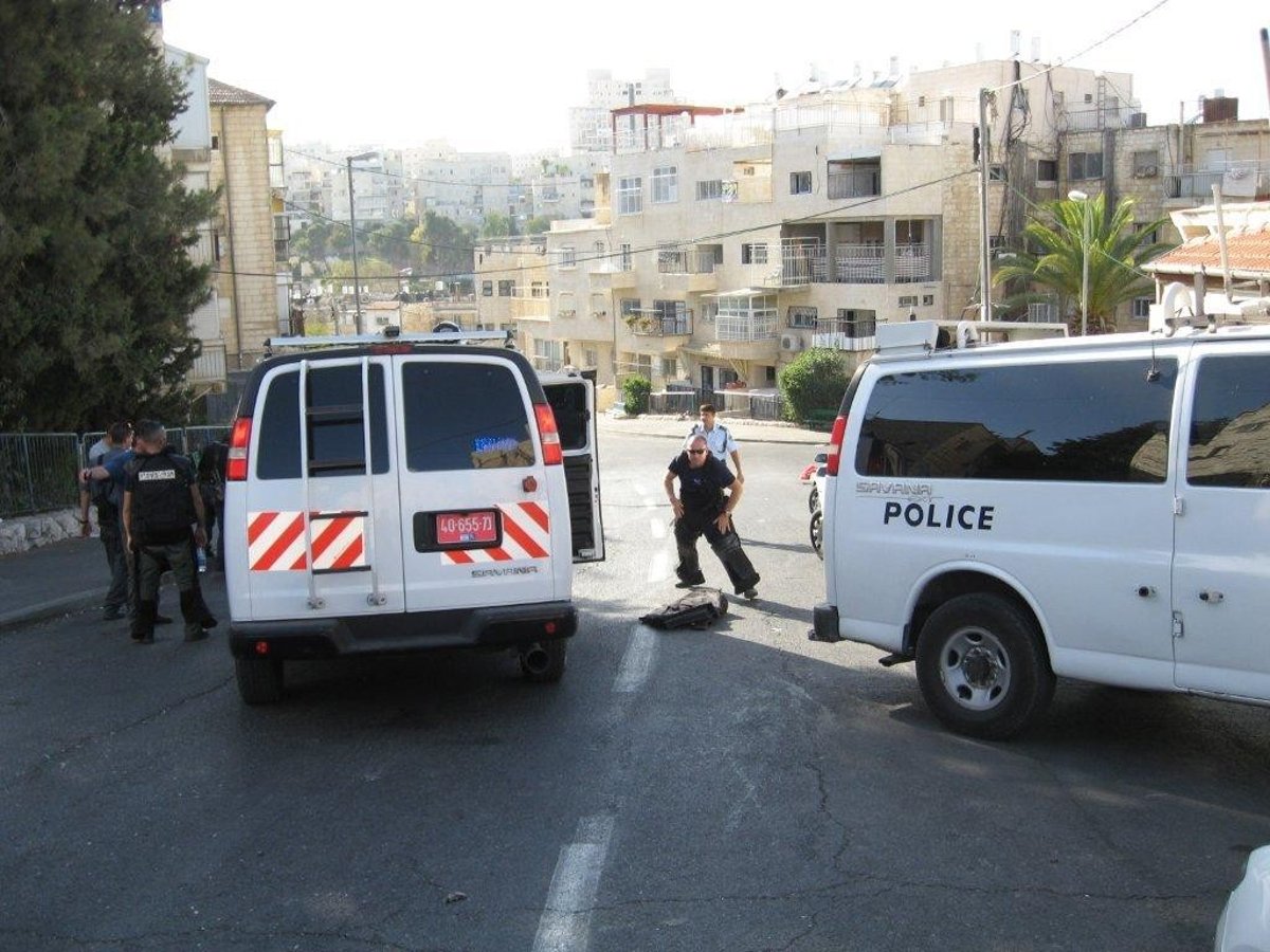 בלב ירושלים: התגלו אמצעי לחימה בתיק