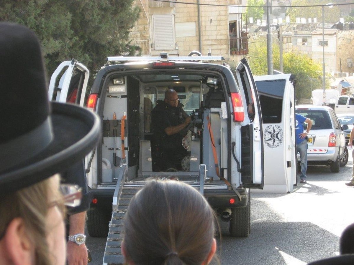 בלב ירושלים: התגלו אמצעי לחימה בתיק