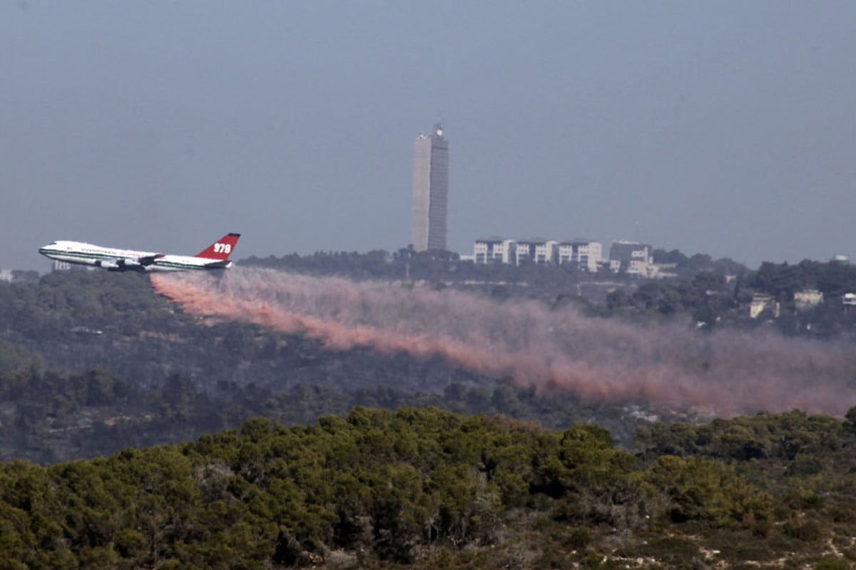 "סופרטנקר": הצצה למטוס המפלצתי