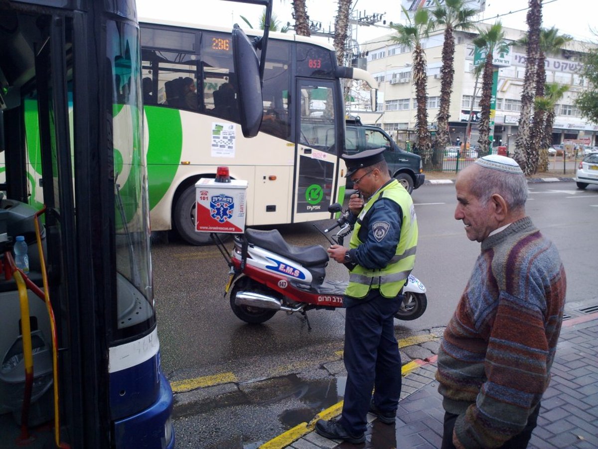 בני-ברק: שני קשישים נפגעו בתאונת אוטובוס